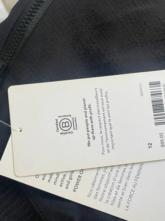 NWT Athleta Trekkie Straight Crop - Picture 2 of 5